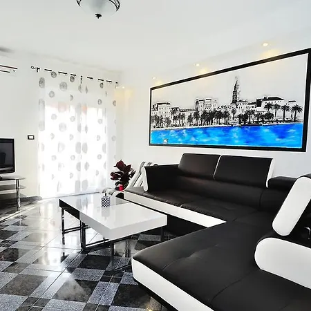 Penthouse Apartment Maric *