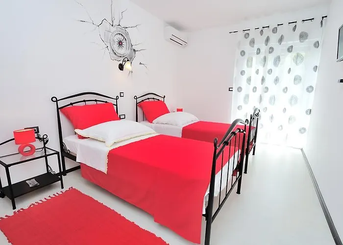 아파트 Penthouse Maric *