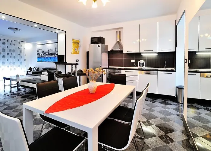 Penthouse Maric 아파트 *